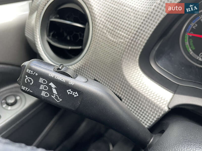 Хэтчбек Volkswagen e-Up 2018 в Львове