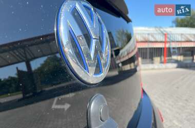 Хэтчбек Volkswagen e-Up 2013 в 