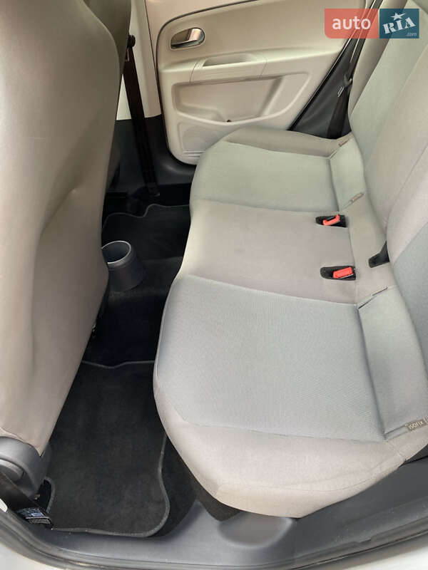 Хэтчбек Volkswagen e-Up 2013 в Нововолынске фото 8 Хэтчбек Volkswagen e-Up 2013 в Нововолынске