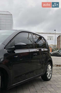 Хэтчбек Volkswagen e-Up 2020 в 