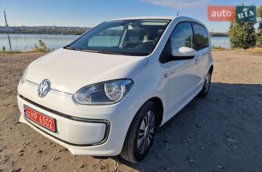 Хетчбек Volkswagen e-Up 2015 в  фото 10 Хетчбек Volkswagen e-Up 2015 в