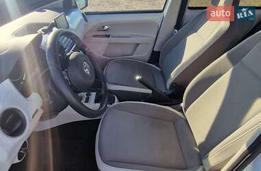 Хетчбек Volkswagen e-Up 2015 в  фото 21 Хетчбек Volkswagen e-Up 2015 в
