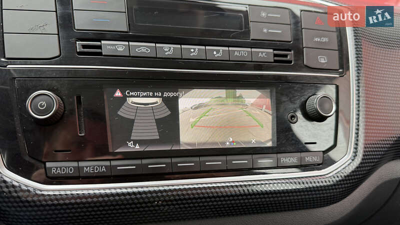 Хетчбек Volkswagen e-Up 2021 в Києві