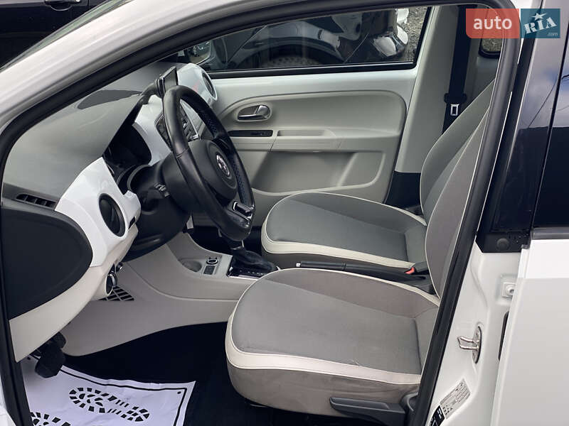 Хэтчбек Volkswagen e-Up 2015 в Луцке фото 43 Хэтчбек Volkswagen e-Up 2015 в Луцке