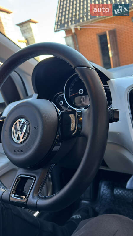Хэтчбек Volkswagen e-Up 2015 в Виннице фото 46 Хэтчбек Volkswagen e-Up 2015 в Виннице