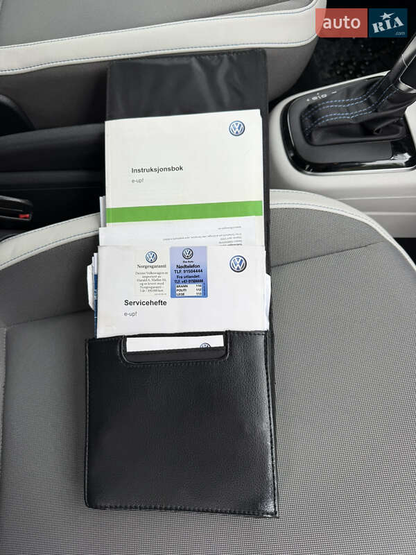 Хэтчбек Volkswagen e-Up 2013 в Каменец-Подольском
