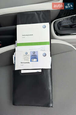 Хэтчбек Volkswagen e-Up 2013 в 