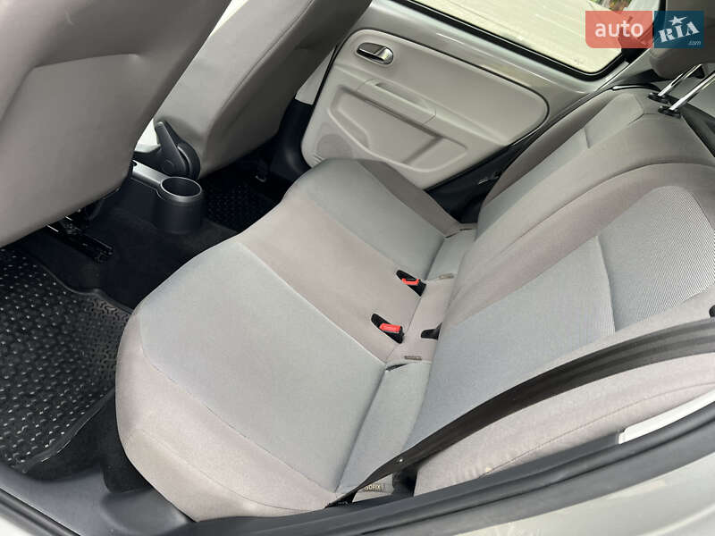 Хэтчбек Volkswagen e-Up 2014 в Львове