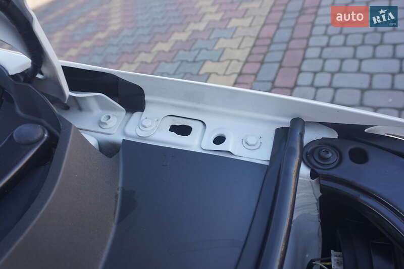 Хэтчбек Volkswagen e-Up 2014 в Самборе фото 55 Хэтчбек Volkswagen e-Up 2014 в Самборе