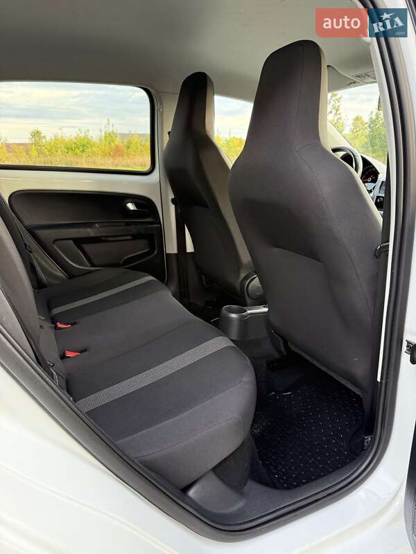 Хетчбек Volkswagen e-Up 2017 в Володимирі