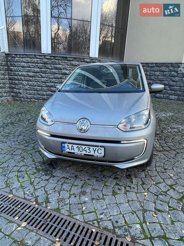 Хэтчбек Volkswagen e-Up 2016 в Киеве фото 3 Хэтчбек Volkswagen e-Up 2016 в Киеве