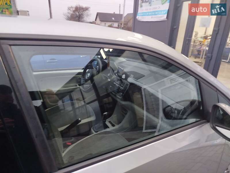 Хэтчбек Volkswagen e-Up 2014 в Львове фото 3 Хэтчбек Volkswagen e-Up 2014 в Львове