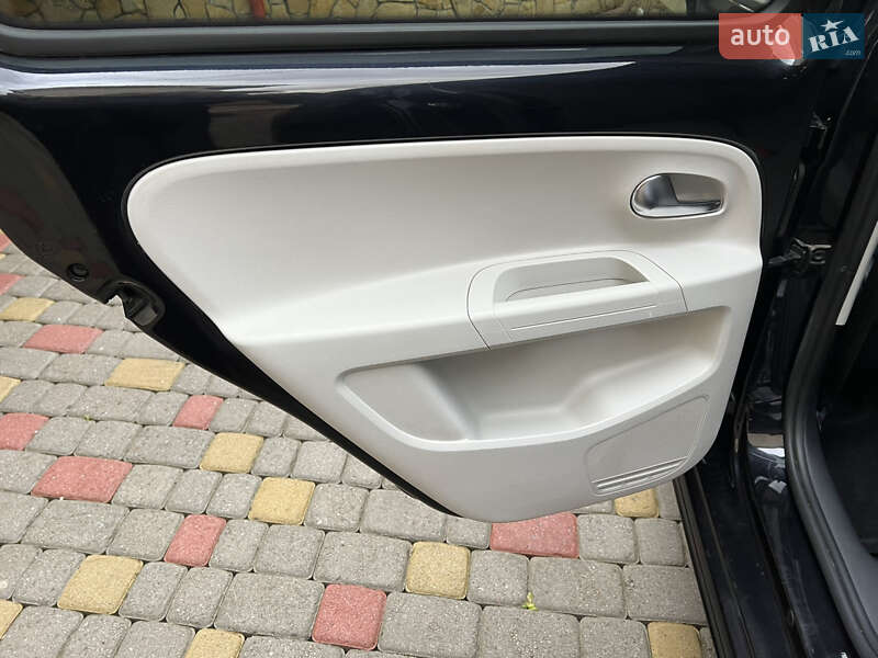 Хэтчбек Volkswagen e-Up 2014 в Львове фото 144 Хэтчбек Volkswagen e-Up 2014 в Львове