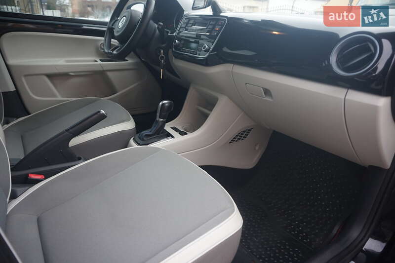 Хэтчбек Volkswagen e-Up 2014 в Самборе