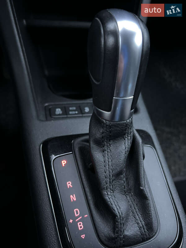 Хетчбек Volkswagen e-Up 2017 в Луцьку