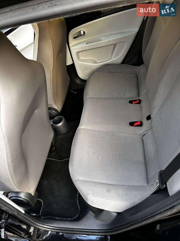 Хетчбек Volkswagen e-Up 2014 в Дрогобичі