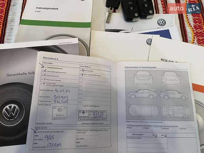 Хетчбек Volkswagen e-Up 2014 в Дніпрі