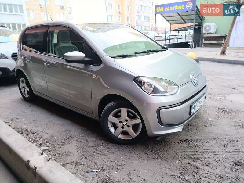 Volkswagen e-Up 2013