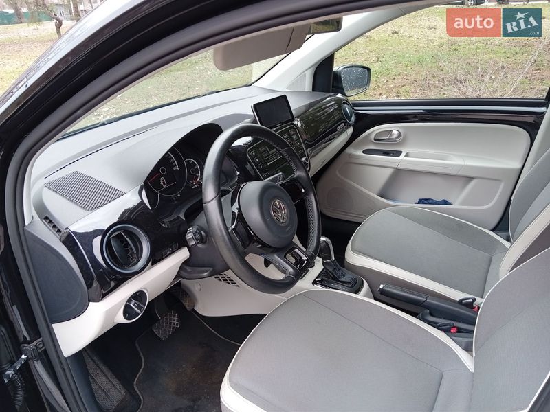 Хэтчбек Volkswagen e-Up 2014 в Горишних Плавнях