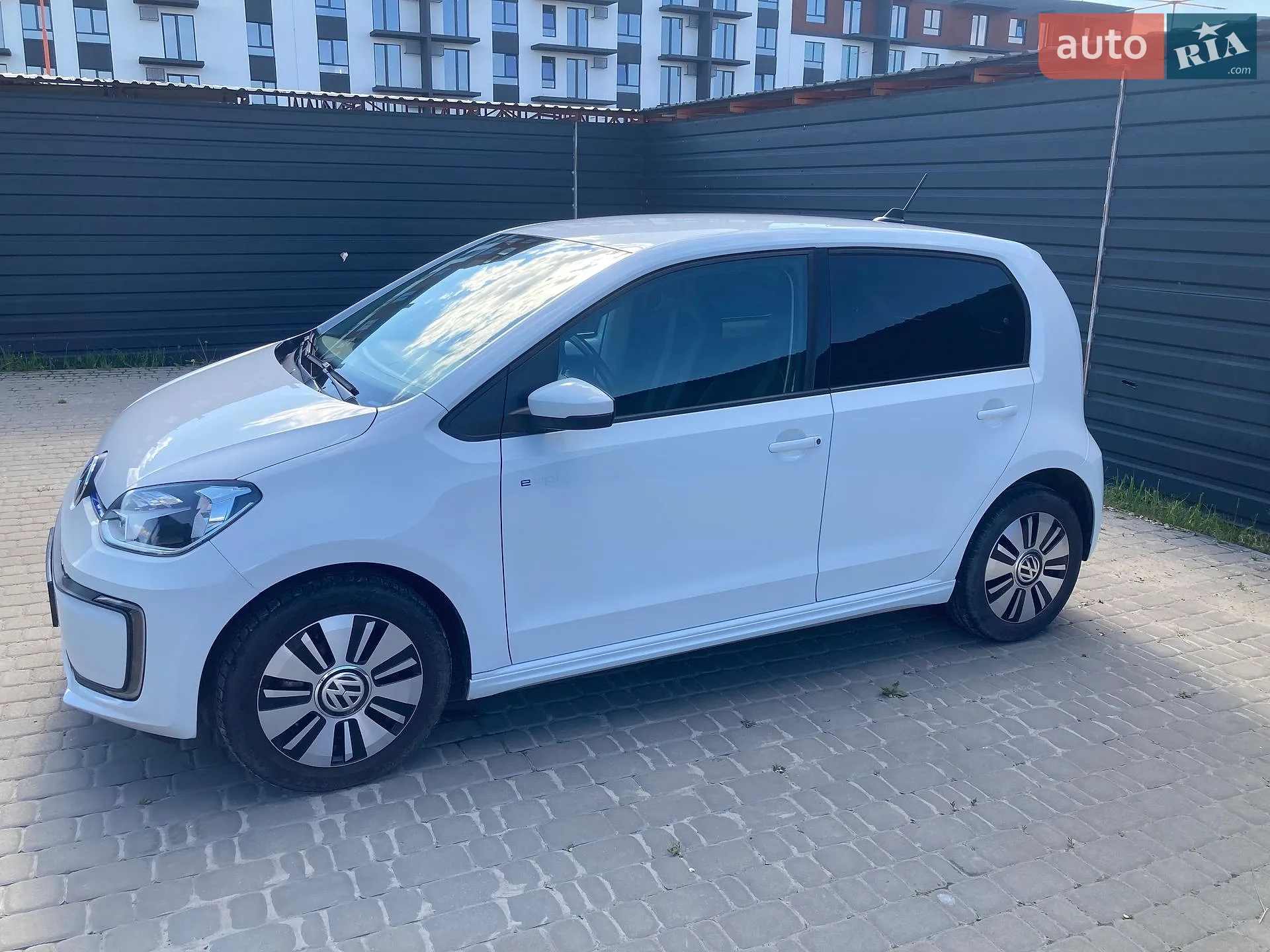 2017 Volkswagen up! - мініатюра 12