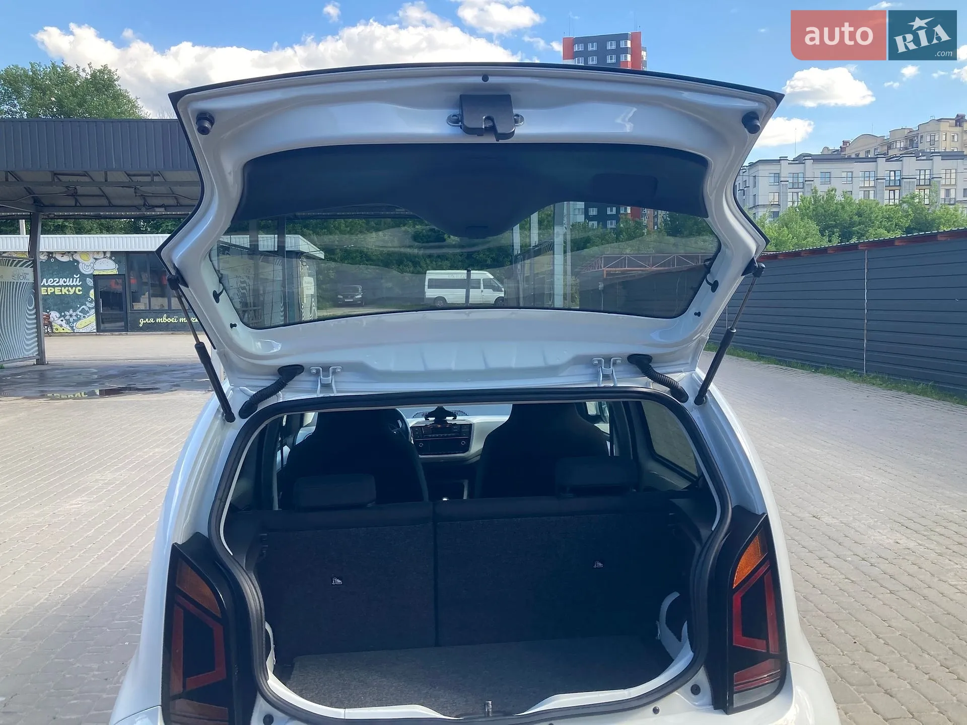 2017 Volkswagen up! - мініатюра 32