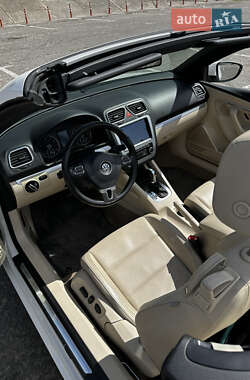 Кабриолет Volkswagen Eos 2011 в 