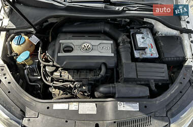 Кабриолет Volkswagen Eos 2011 в 