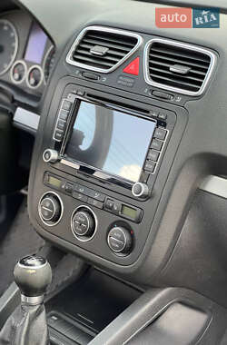 Кабриолет Volkswagen Eos 2006 в 