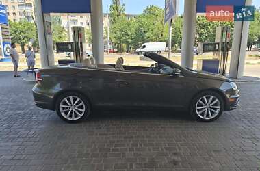 Кабриолет Volkswagen Eos 2011 в 
