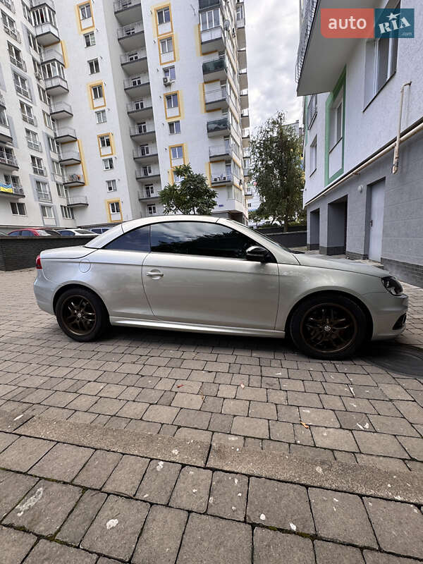 Кабриолет Volkswagen Eos 2012 в Ивано-Франковске