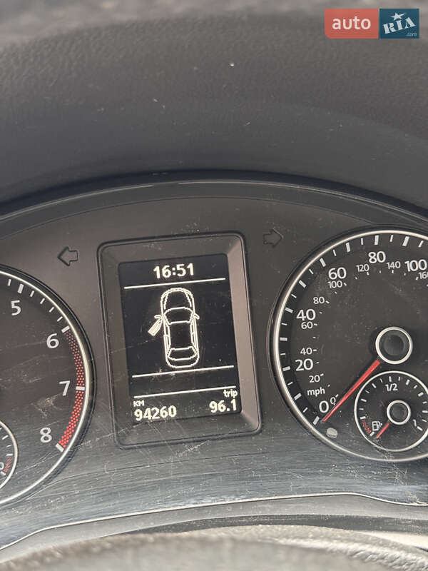 Кабриолет Volkswagen Eos 2012 в Ивано-Франковске