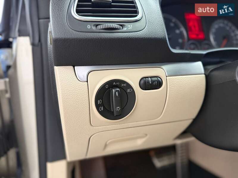 Кабриолет Volkswagen Eos 2008 в Киеве
