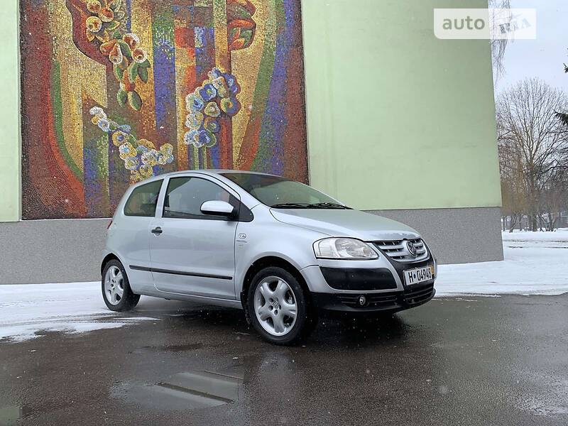 Хэтчбек Volkswagen Fox 2012 в Ровно