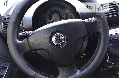 Хэтчбек Volkswagen Fox 2010 в 
