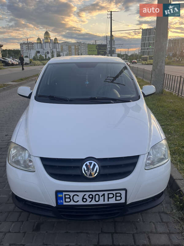 Хэтчбек Volkswagen Fox 2010 в Львове