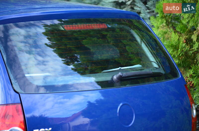 Хэтчбек Volkswagen Fox 2005 в Хусте