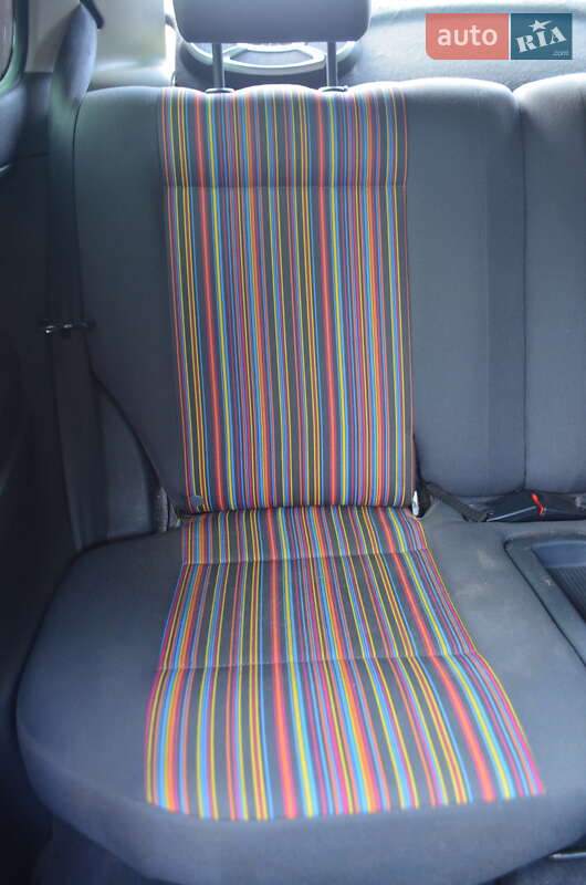 Хэтчбек Volkswagen Fox 2005 в Хусте