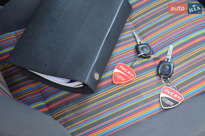 Хэтчбек Volkswagen Fox 2005 в Хусте