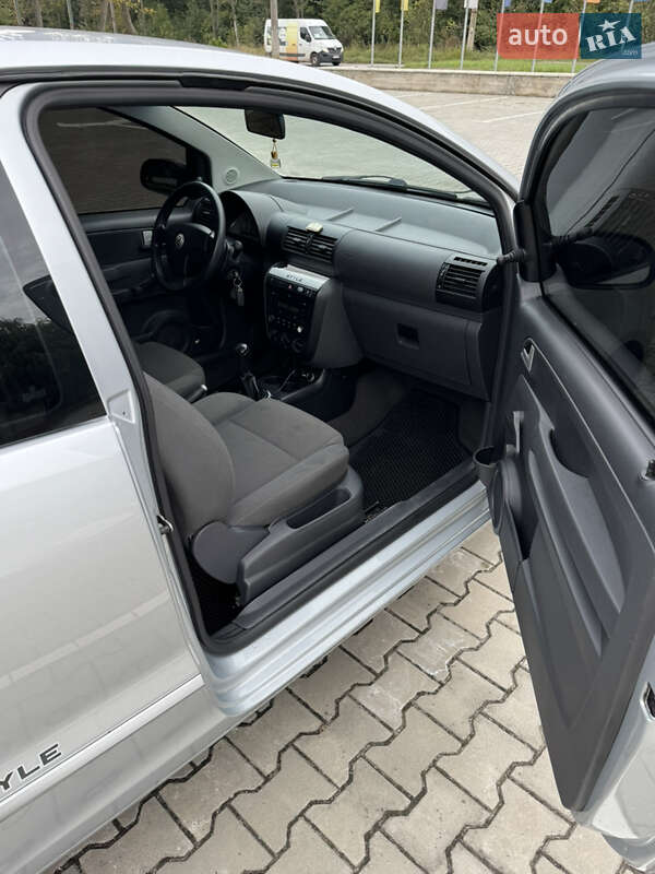 Хэтчбек Volkswagen Fox 2011 в Виннице фото 5 Хэтчбек Volkswagen Fox 2011 в Виннице