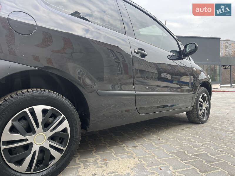 Хэтчбек Volkswagen Fox 2005 в Тернополе