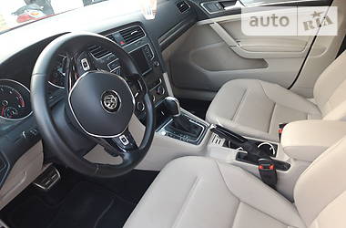 Універсал Volkswagen Golf Alltrack 2017 в Сараті