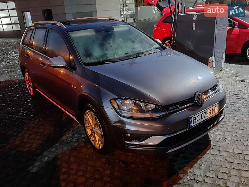Универсал Volkswagen Golf Alltrack 2018 в Львове