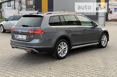 Универсал Volkswagen Golf Alltrack 2016 в Луцке