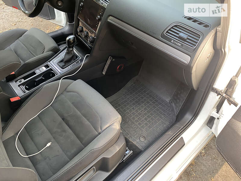 Универсал Volkswagen Golf Alltrack 2018 в Житомире