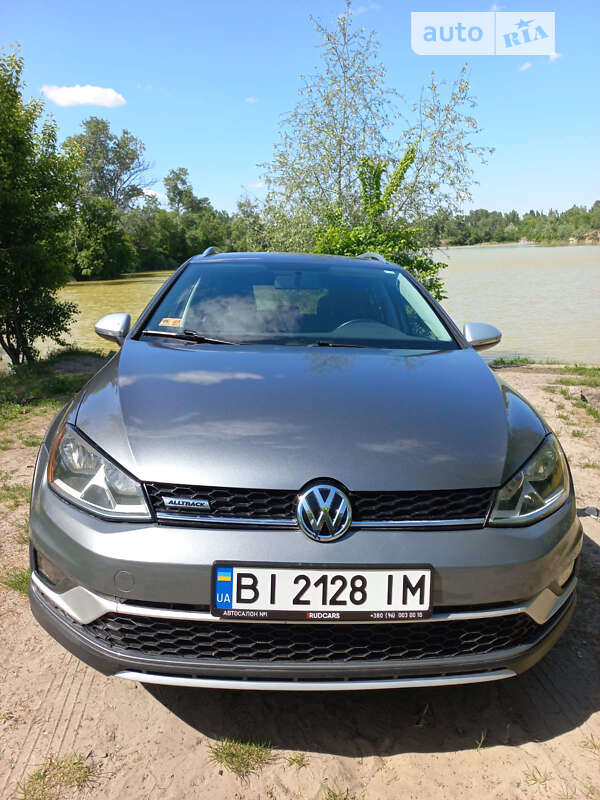 Універсал Volkswagen Golf Alltrack 2017 в Кременчуці