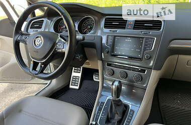 Универсал Volkswagen Golf Alltrack 2017 в Киеве