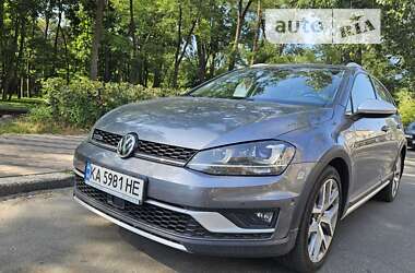 Универсал Volkswagen Golf Alltrack 2017 в Киеве