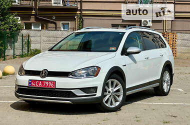 Универсал Volkswagen Golf Alltrack 2016 в Ужгороде