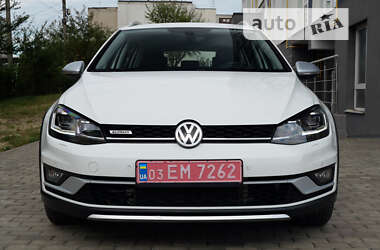 Универсал Volkswagen Golf Alltrack 2018 в Львове