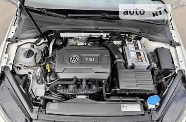 Универсал Volkswagen Golf Alltrack 2016 в Киеве